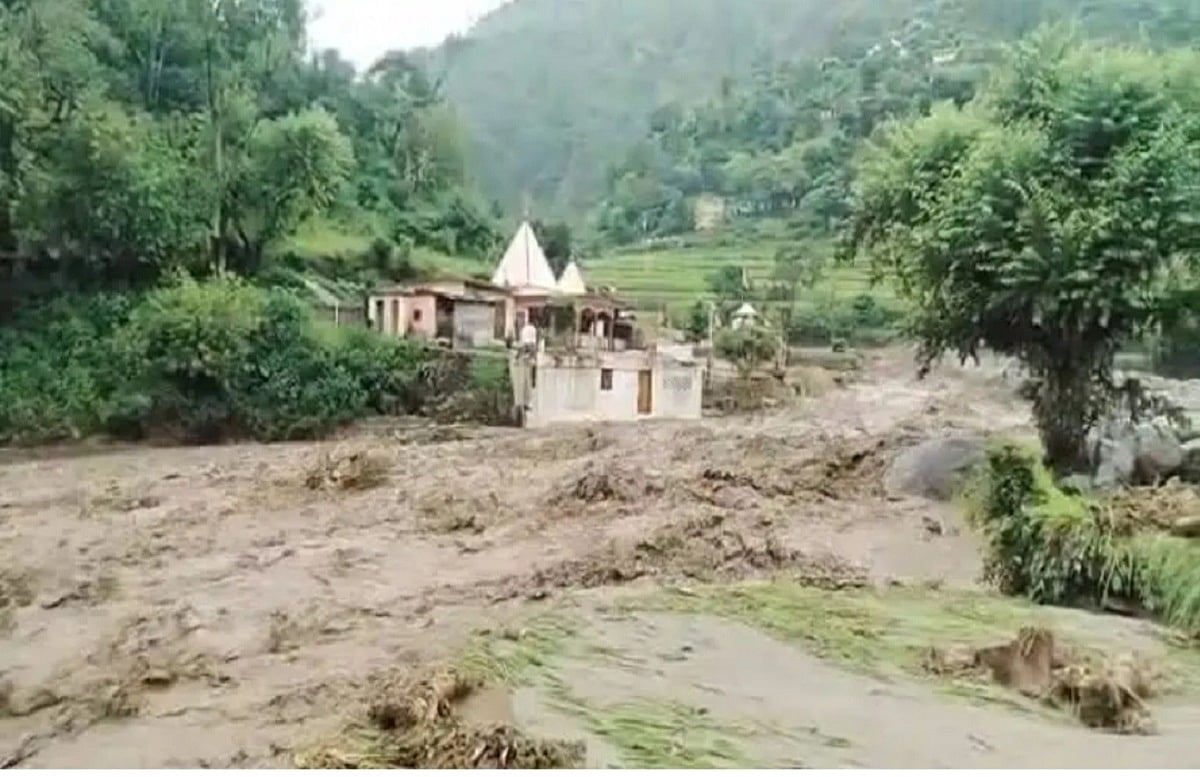 पहाड़ों में आसमानी आफत जारी! रुद्रप्रयाग में बादल फटने से भारी तबाही, तिलवाड़ा घनसाली मार्ग भी बंद