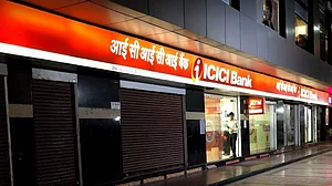 अर्थ जगत की 5 बड़ी खबरें: ICICI बैंक का मार्केट कैप 6 लाख करोड़ रुपये तक पहुंचा और डिज्नी प्लस हॉटस्टार ने 83 लाख ग्राहक जोड़े