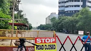 सुपरटेक के ट्विन टावर में विस्फोटक लगाने का काम शुरू, 28 अगस्त को किया जाएगा ध्वस्त, जानें पूरी प्रक्रिया