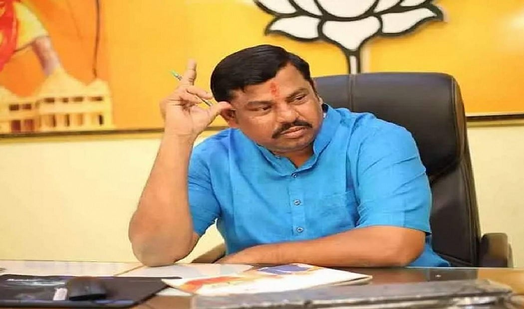 तेलंगाना: MLA टी राजा की बढ़ी मुश्किलें, गिरफ्तारी के बाद अब पार्टी से निलंबित, 
BJP ने कारण बताओ नोटिस भी भेजा