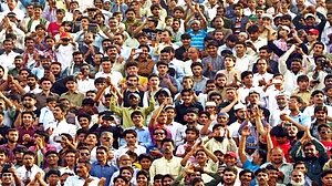 भारत में 10 वर्षों में प्रजनन दर में 20 फीसदी की गिरावट दर्ज, SRS डेटा से सामने आई बात, जानें क्या हैं इसके मायने?