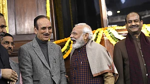 बीजेपी ने कश्मीर में खेल तो दिया है 'आज़ाद कार्ड', लेकिन वोटों का गणित नहीं हैं भगवा दल के पक्ष में