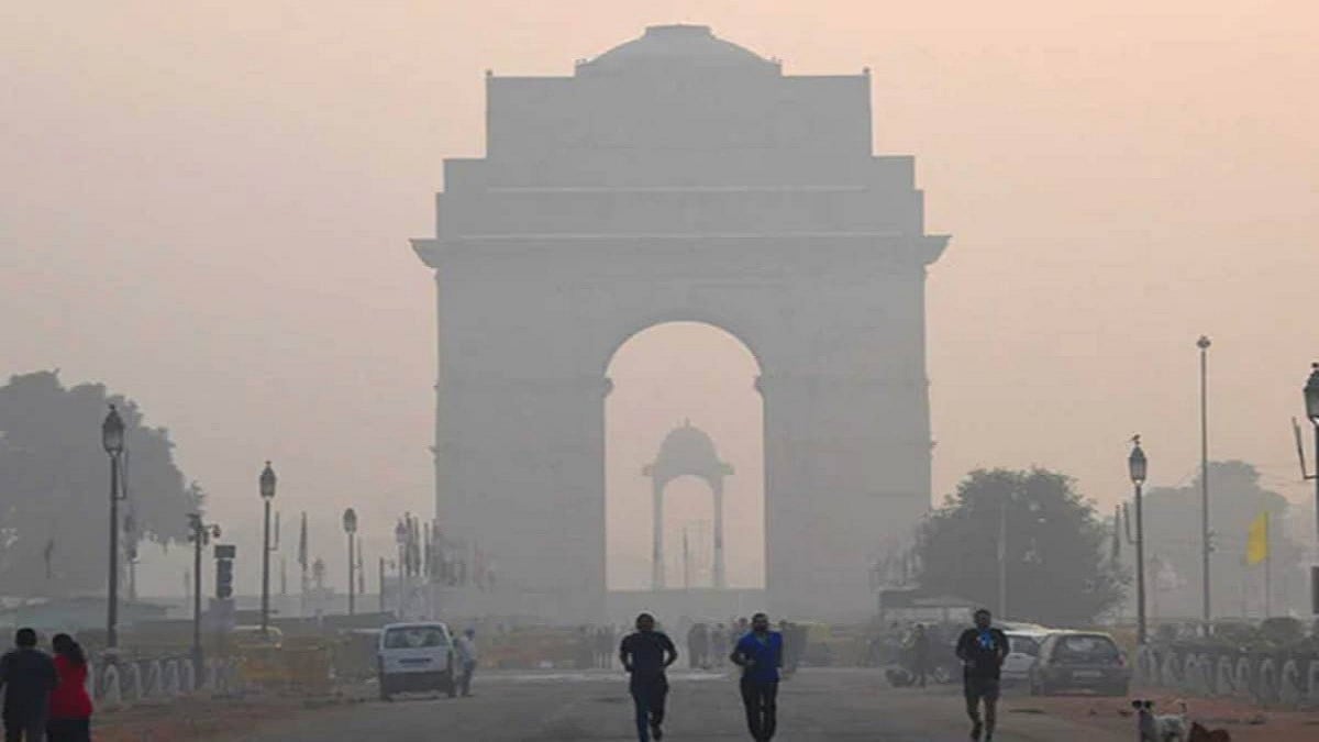 दिवाली से पहले ही घुटने लगा दिल्ली का दम! जहरीली हुई हवा, आनंद विहार में AQI 418 पहुंचा
