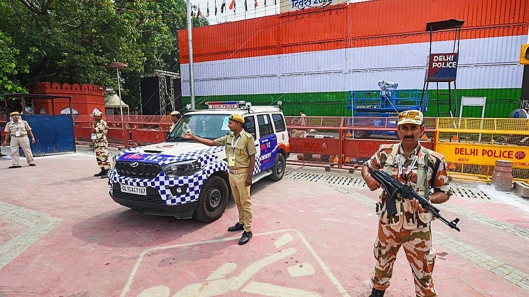 देशभर में PFI सदस्यों के ठिकानों पर छापे, हिरासत में लिए गए 50 लोग, दिल्ली के जामिया इलाके में धारा 144 लागू