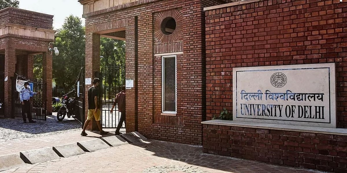 दिल्ली सरकार के अधीन राजधानी के 12 कॉलेजों के सामने पैसे का संकट, हर महीने काटा जा रहा प्रोफेसरों का वेतन