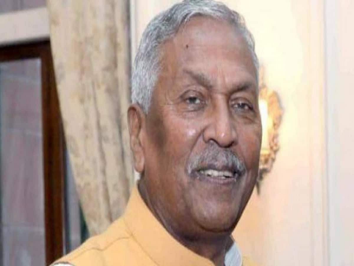 नहीं सुधर रही बिहार के राज्यपाल फागू चौहान की तबीयत, एयर एंबुलेंस से पटना से लाए गए दिल्‍ली 