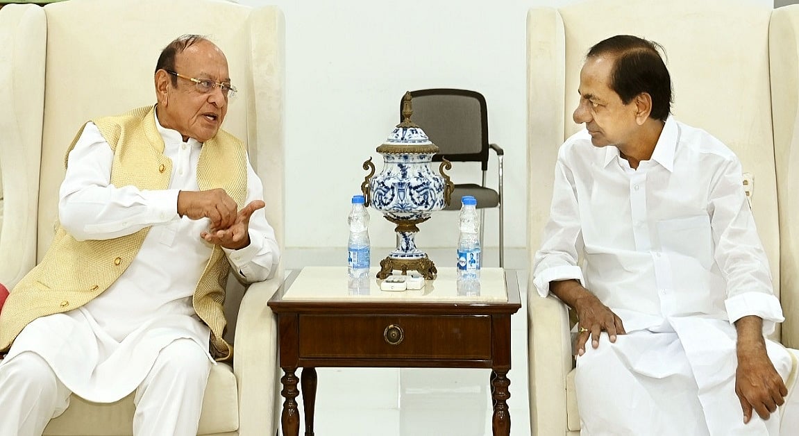 BJP के खिलाफ विपक्षी लामबंदी जारी, केसीआर से मिलने तेलंगाना पहुंचे शंकर सिंह वाघेला, घेरने पर हुई चर्चा