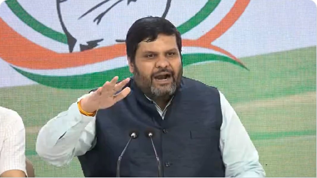इंटरनेशनल मार्केट में पेट्रोल-डीजल के दाम कम, फिर देश में क्यों हैं महंगे, कांग्रेस ने मोदी सरकार को घेरा