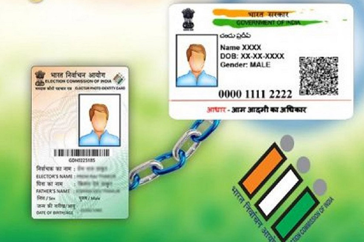 वोटर आईडी को आधार से जोड़ना ज़रूरी नहीं, फिर भी इसे अनिवार्य बताने-बनाने का अभियान क्यों?