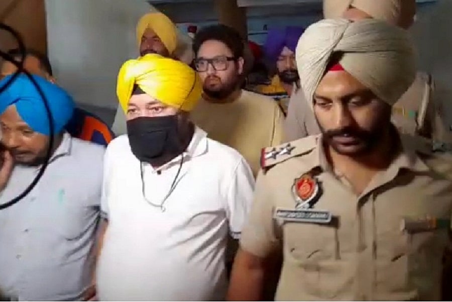 मानव तस्करी केस में दलेर मेहंदी को हाईकोर्ट से बड़ी राहत, निचली अदालत की दो साल जेल की सजा पर लगी रोक