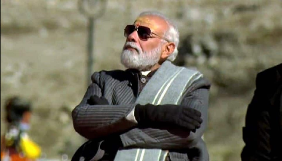 विष्णु नागर का व्यंग्यः दुनिया की पहली मुंह से विकास करने वाली सरकार, जिसकी सेवा से जनता भी अब पस्त