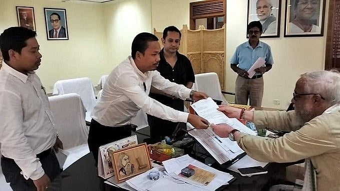 त्रिपुरा में बीजेपी को एक और झटका, सहयोगी आईपीएफटी के एक और विधायक ने विधानसभा से दिया इस्तीफा