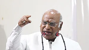 खड़गे ने हंगर इंडेक्स को लेकर केंद्र को चेताया, कहा- रिपोर्ट खारिज करने के बजाए सार्थक कदम उठाए सरकार