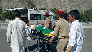 दुनिया की खबरें: पाकिस्तान में सड़क हादसे में 13 की मौत और मेक्सिको सिटी में गोलीबारी में 18 लोगों ने गंवाई जान