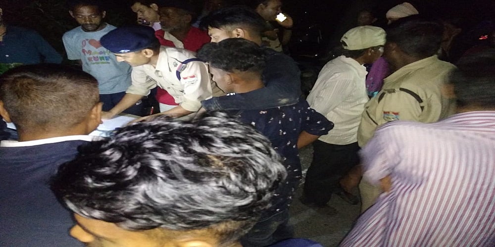 उत्तराखंड में दशहरा पर सड़क हादसे से कोहराम! बारातियों से भरी बस खाई में गिरने से 25 लोगों की मौत, कई घायल