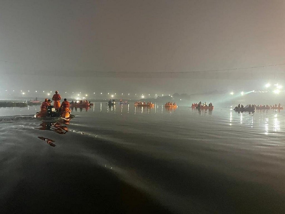 मोरबी पुल त्रासदी: मरने वालों की संख्या हुई 141, बड़ी संख्‍या में बच्‍चों की मौत, गुजरात सरकार करागी SIT जांच