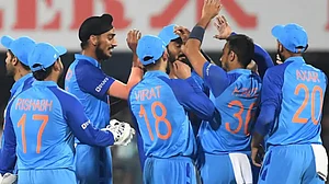 खेल की खबरें: ये भारतीय खिलाड़ी अफ्रीका के खिलाफ पारी की करेगा शुरूआत, 'विराट' पारी को लेकर चैपल ने कही बड़ी बात
