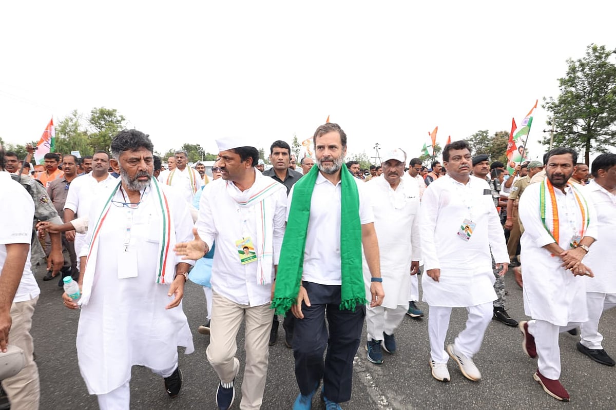 कर्नाटक में 'भारत जोड़ो यात्रा' को मिल रहा भारी जनसमर्थन, एकजुटता का संदेश देते हुए आगे बढ़ रहे हैं 'भारत यात्री'