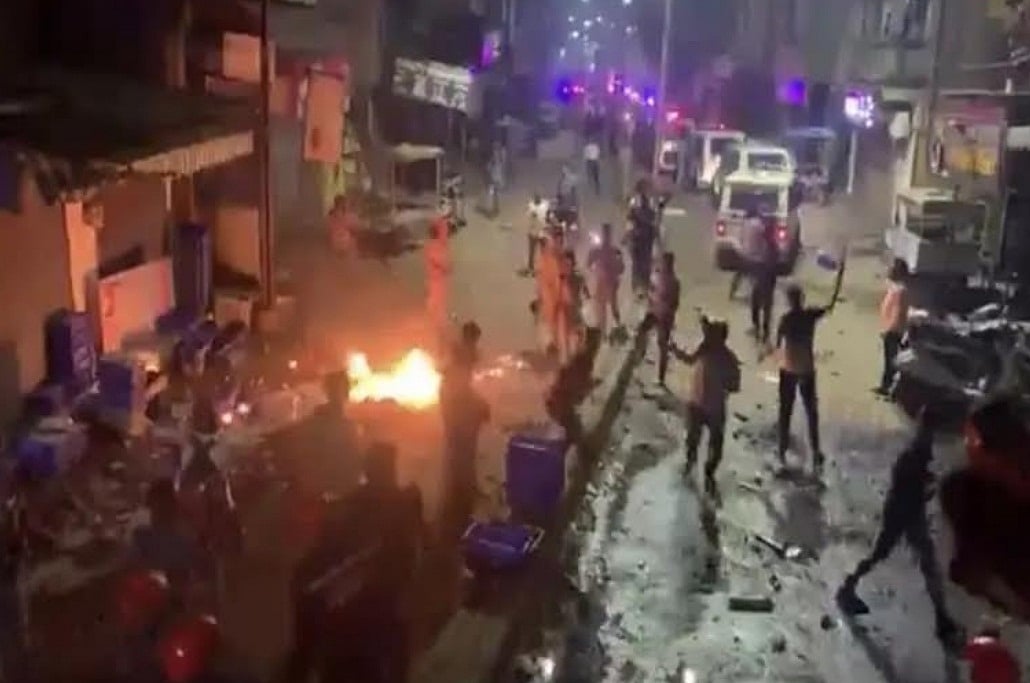 दीपावली की रात गुजरात के वडोदरा में सांप्रदायिक झड़पें, आगजनी, फेंके गए पेट्रोल बम, कई दंगाई गिरफ्तार