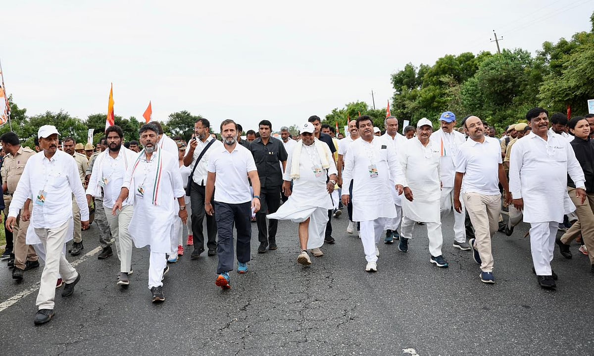 कर्नाटक में 'भारत जोड़ो यात्रा' को मिल रहा भारी जनसमर्थन, एकजुटता का संदेश देते हुए आगे बढ़ रहे हैं 'भारत यात्री'