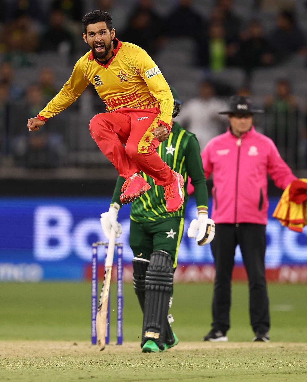 T20 World Cup: जिम्बाब्वे से हारने के बाद पाकिस्तान के पूर्व क्रिकेटरों ने की टीम प्रबंधन की खिंचाई, उठाए गंभीर सवाल