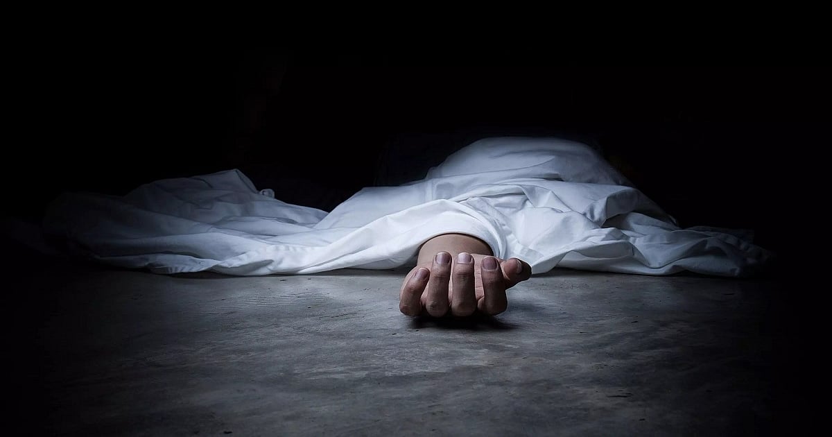 UP: बेटी की मौत के बाद 4 महीने तक लाश के साथ घर में रहता रहा पिता, बदबू छिपाने के लिए छिड़कता था इत्र