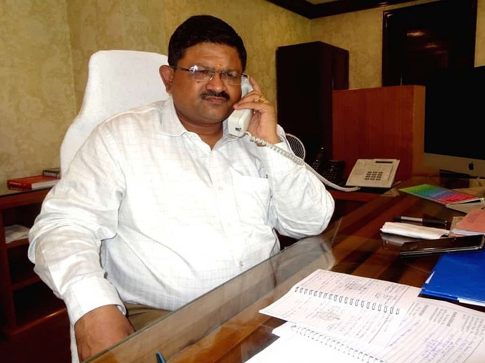 सत्येंद्र जैन के चक्कर में नप गए दिल्ली के जेल महानिदेशनक, तिहाड़ में बंद महाठग सुकेश की शिकायत पर हुआ तबादला