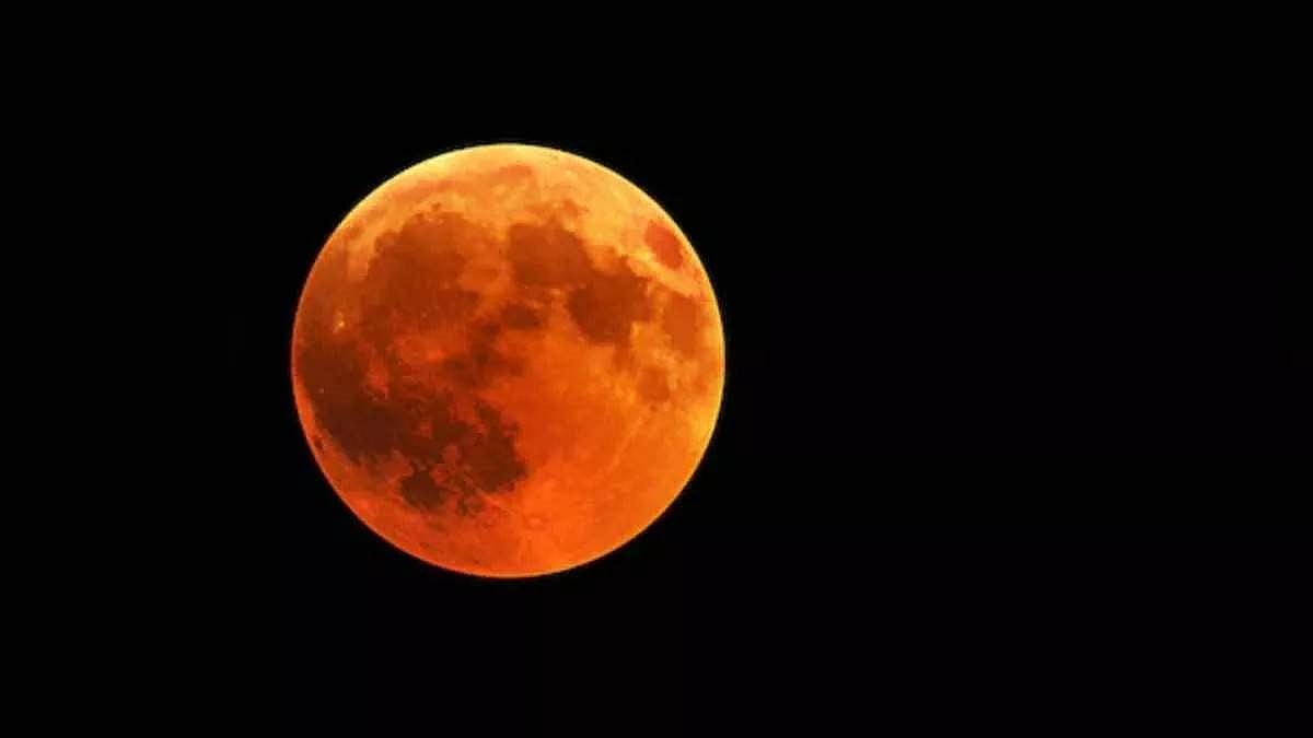 Chandra Grahan 2022: साल के आखिरी चंद्रग्रहण का लग गया सूतक, भूलकर भी न करें ये काम!