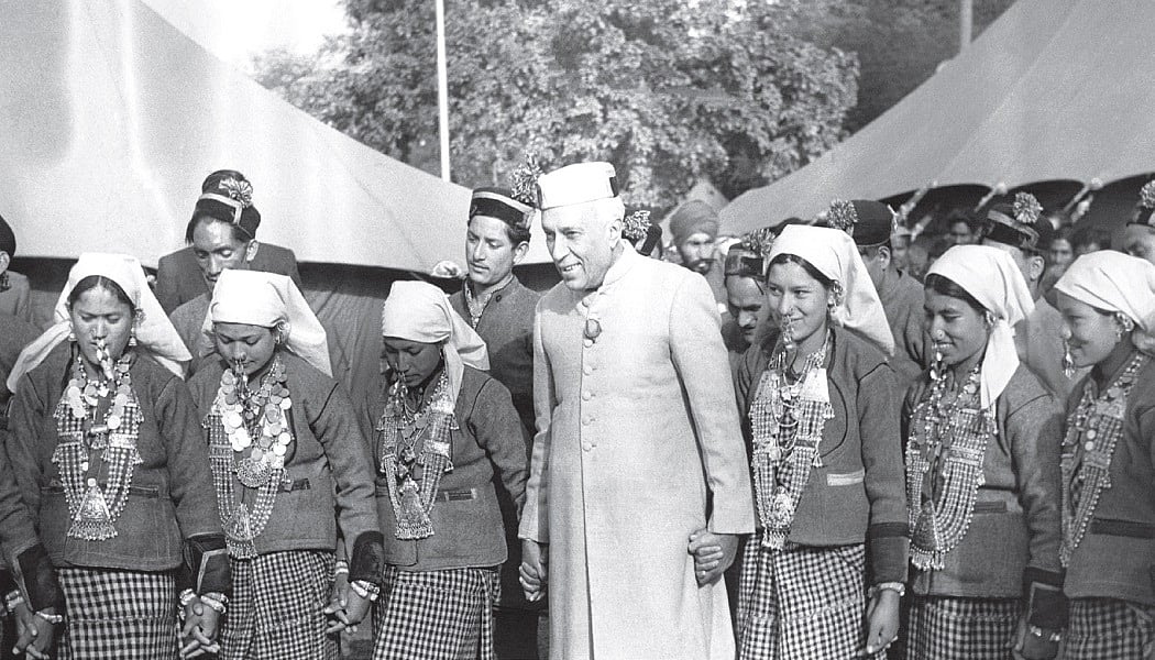 हाशिए पर पड़े लोगों को सम्मान दिलाने में नेहरू का अहम योगदान, नहीं तो आज आदिवासियों और जनजातियों का इतिहास ही अलग होता