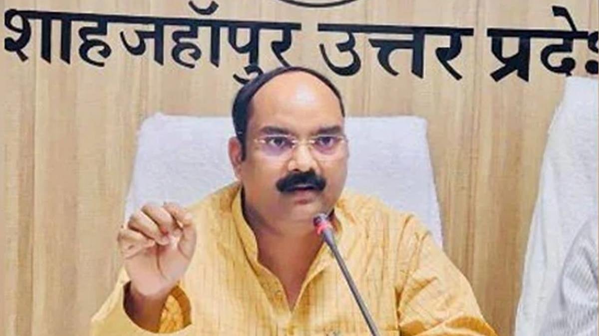 उत्तर प्रदेश: बीजेपी सांसद अरुण सागर को फरार घोषित किया गया, आरोप जानकर रह जाएंगे हैरान
