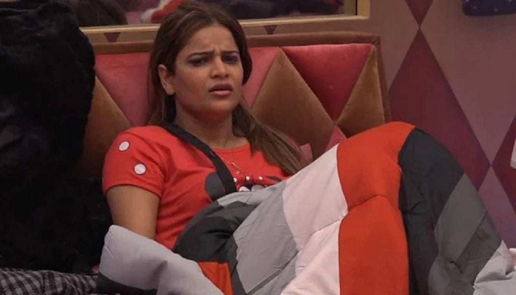 सिनेजीवन: 'एन एक्शन हीरो' से सामने आया आयुष्मान का फर्स्ट लुक और BB16 में बड़ा ट्विस्ट, अचानक बेघर हुईं अर्चना गौतम!