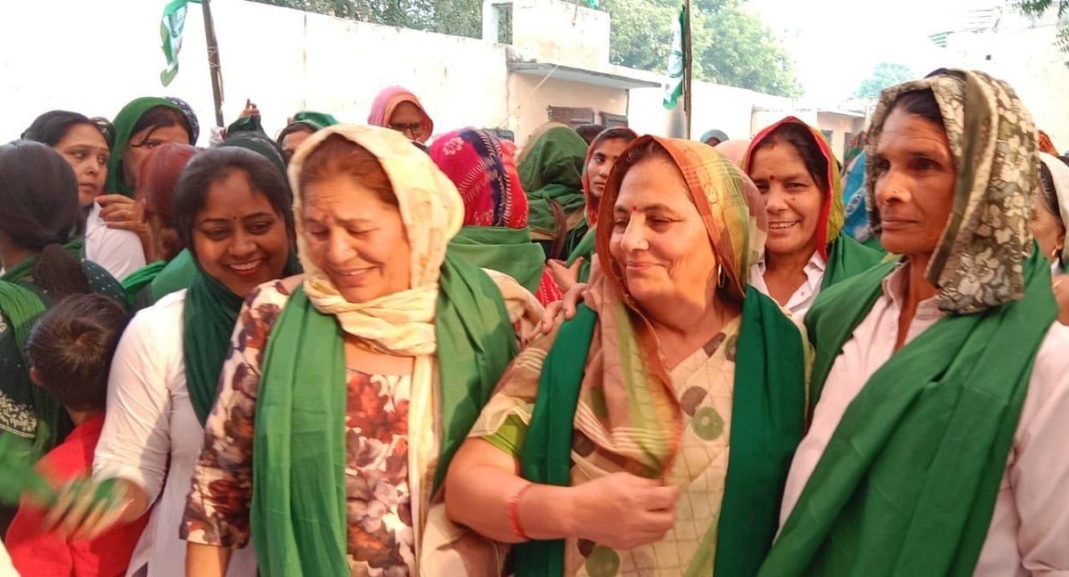 किसान हितों के लिए अब सड़क पर लड़ेंगी महिला किसान, मुजफ्फरनगर में पहली बार हुई 'हरी चुनरी महिला किसान पंचायत'