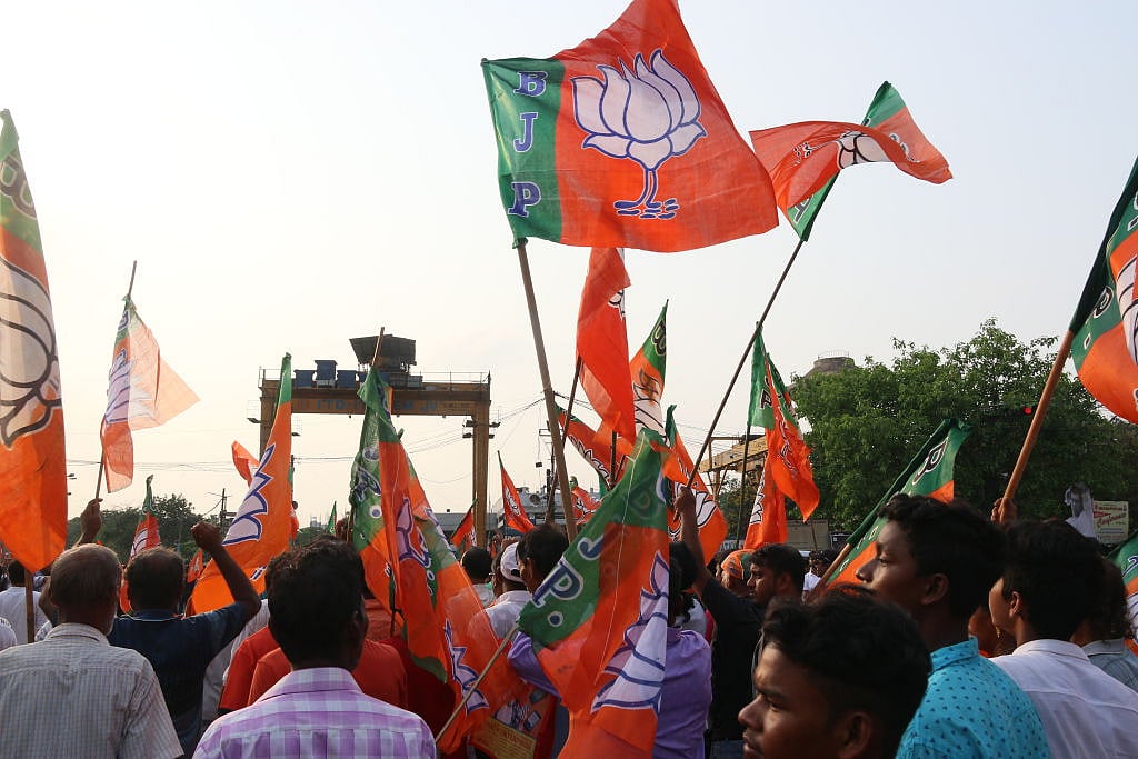 गुजरात चुनाव: BJP के लिए सिर दर्द बने बागी, सख्त तेवर से डरी पार्टी! कई नेताओं को फिर दिखाया बाहर का रास्ता