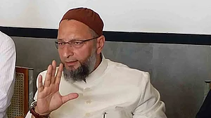 अमित शाह के 2002 में सबक सिखाने वाले बयान पर ओवैशी ने पूछा- क्या सबक सिखाया था, बेस्ट बेकरी का या बिलकिस बानो का सबक?