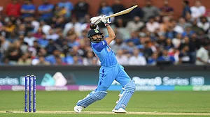 T20 World Cup दूसरा सेमीफाइनल: जमकर बोला कोहली-पांड्या का बल्ला, भारत ने इंग्लैंड को दिया 169 रनों का टारगेट