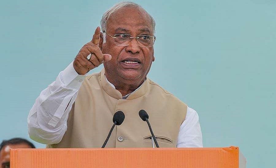 अडानी संकट पर खड़गे बोले- संसद में हम चर्चा चाहते हैं, हम JPC की मांग कर रहे, आखिर क्यों भाग रही मोदी सरकार?