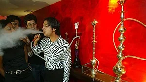 कोलकाता में आज रात से हुक्का बार पर पूर्ण प्रतिबंध, नगर निगम ने स्वास्थ्य पर प्रतिकूल प्रभाव का दिया हवाला