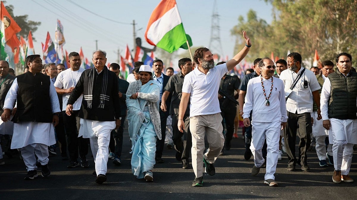 पदयात्रा में गहलोत समेत कई बड़े नेता शामिल