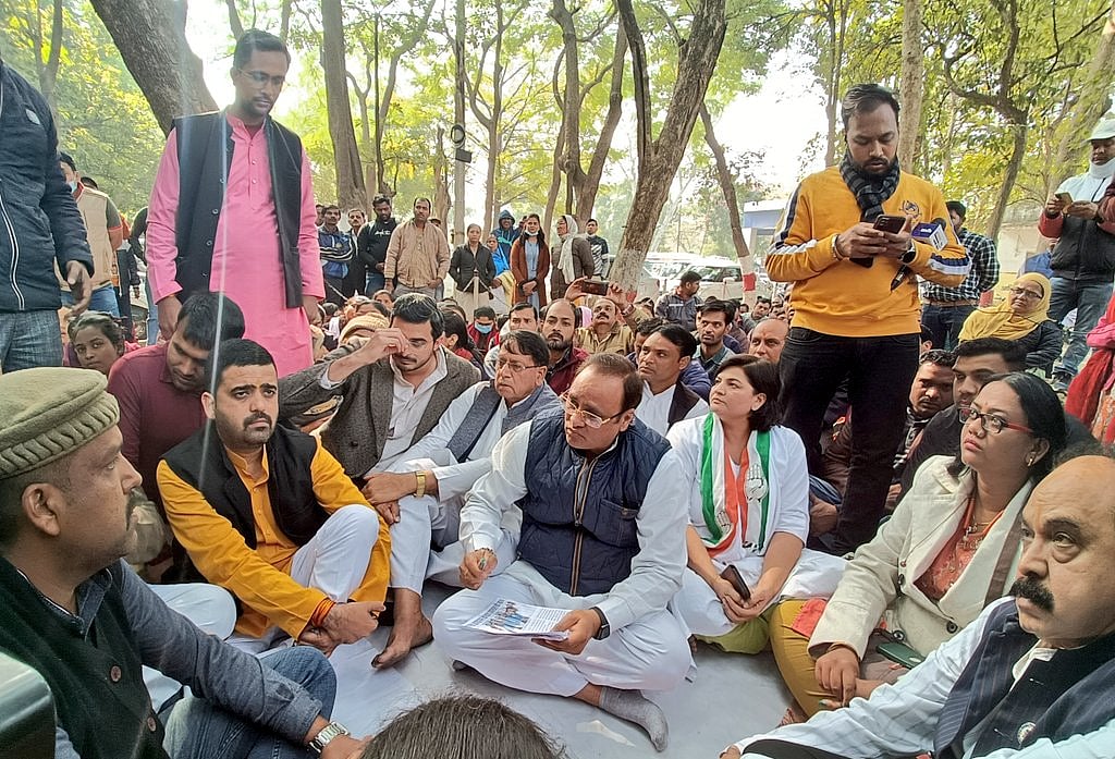 मध्य प्रदेशः कांग्रेस ने संविदा स्वास्थ्य कर्मचारियों के आंदोलन को दिया समर्थन, तत्काल नियमित करने की मांग की