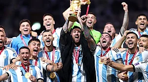 FIFA 2022: ऐतिहासिक फाइनल में मेसी का अर्जेंटीना बना विश्व चैंपियन, पेनाल्टी में एमबाप्पे के फ्रांस को 4-2 से हराया