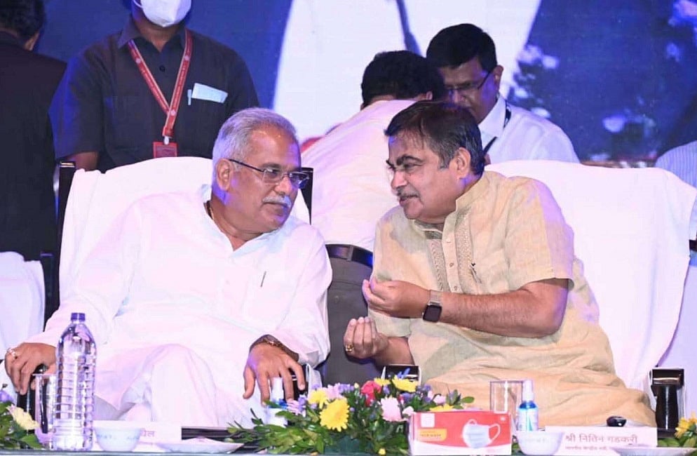 कांग्रेस सरकार के इस फैसले की गडकरी ने की तारीफ, बघेल का जवाब- यही है गांधी का रास्ता