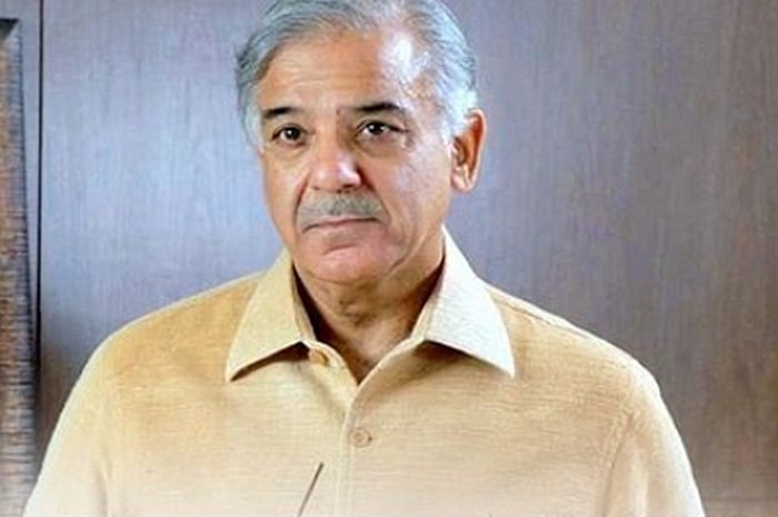 दुनिया: पाकिस्तान के लिए आई एक और बुरी खबर और मरियम ने इमरान से पूछा- अगर बाजवा सुपर किंग थे तो...?
