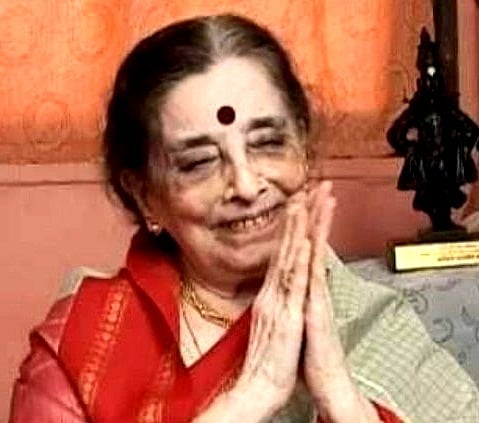 सिनेजीवन: दीपिका के ग्लैमरस अवतार पर 'पठान' के निर्देशक क्या बोले और अर्जुन कपूर को लेकर ट्रोलर्स पर भड़कीं मलाइका