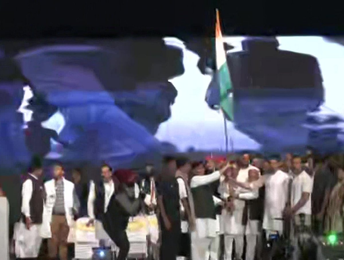 बड़ी खबर LIVE: भारत जोड़ा यात्रा राजस्थान पहुंची, राहुल बोले- यह महात्मा गांधी की पार्टी, सावरकर या गोडसे की नहीं