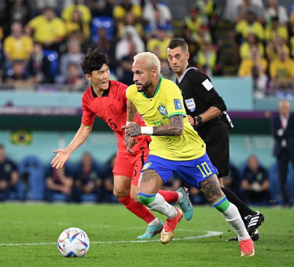 FIFA World Cup 2022: फुटबॉल विश्व कप से  एशियाई टीम बाहर, कोलकाता में फुटबॉल प्रेमियों की मिश्रित प्रतिक्रिया
