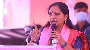 तेलंगाना तक पहुंची दिल्ली शराब घोटाले की जांच, KCR की बेटी कविता से CBI ने की घंटों पूछताछ