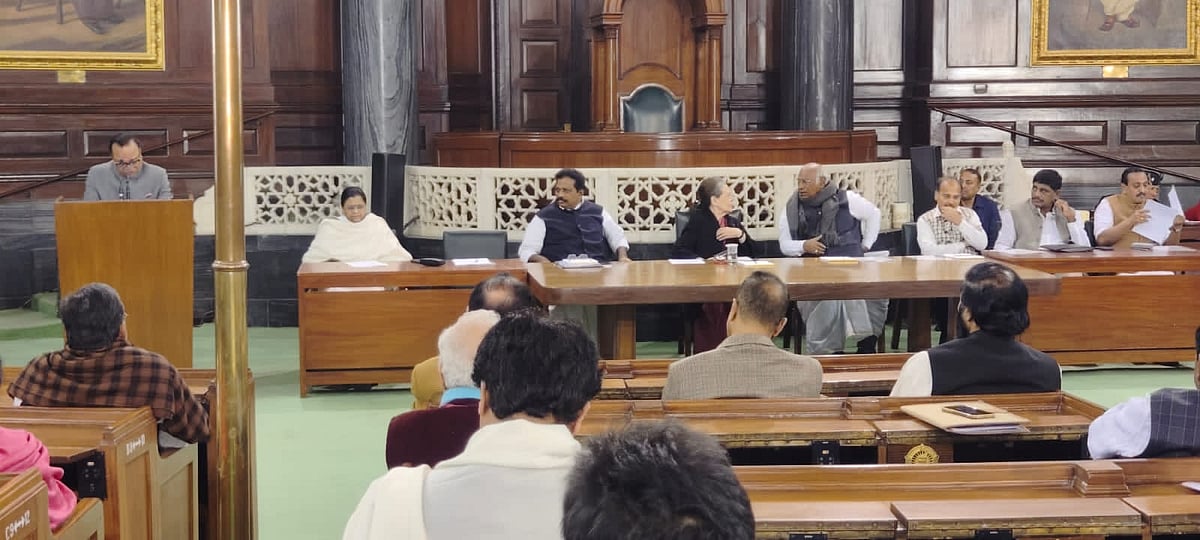 सोनिया गांधी ने चीन से टकराव पर जताई चिंता, संसद में की चर्चा की मांग, बोलीं- हर मोर्चे पर बुरी तरह फेल हुई सरकार