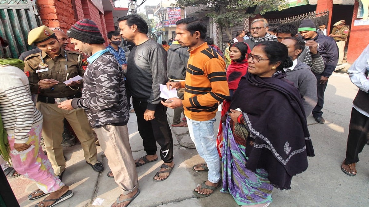 MCD Elections: मतदान खत्म, शाम 5.30 बजे तक 50 प्रतिशत वोटिंग, नाम हटाने के आरोपों पर आयोग ने दी सफाई