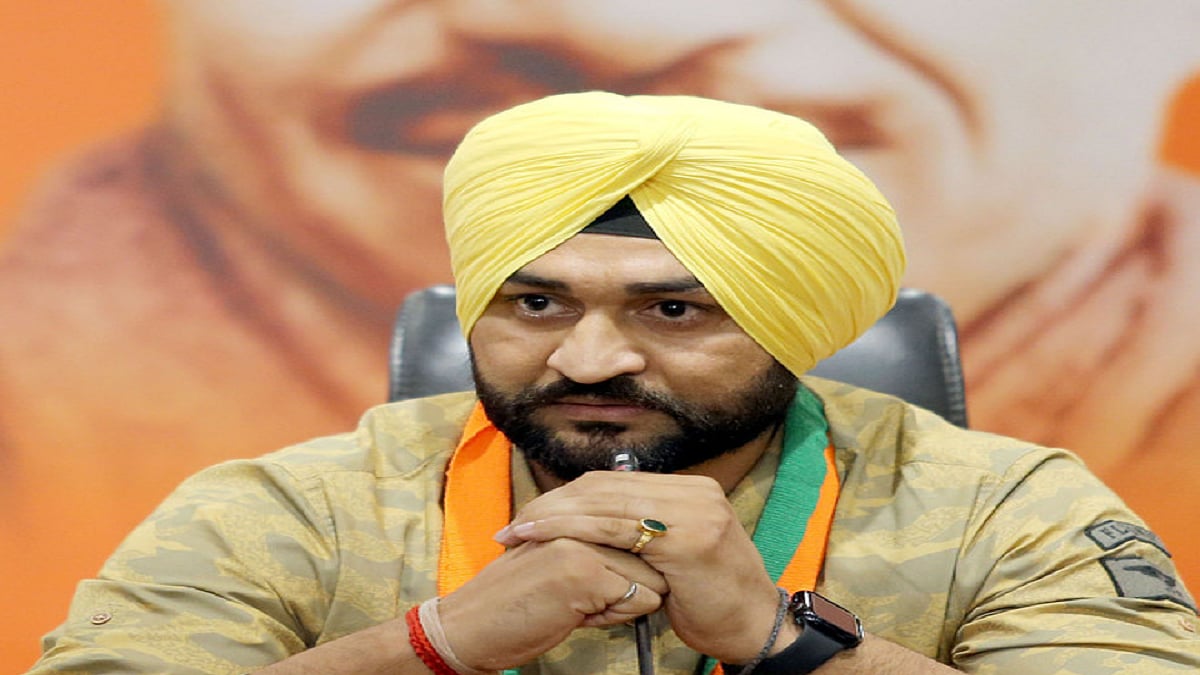 हरियाणाः छेड़छाड़ के आरोप में फंसे संदीप सिंह को खेल मंत्री पद से धोना पड़ा हाथ! सीएम खट्टर को सौंपा खेल विभाग