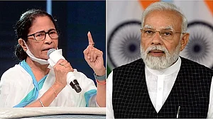 मोदी सरकार पर फिर बरसीं ममता बनर्जी, बंगाल के पैसों के साथ राजनीति करने का लगाया आरोप